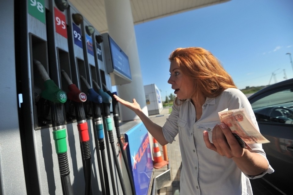 В Счетной палате предупредили о резком росте цен на бензин в 2019 году
